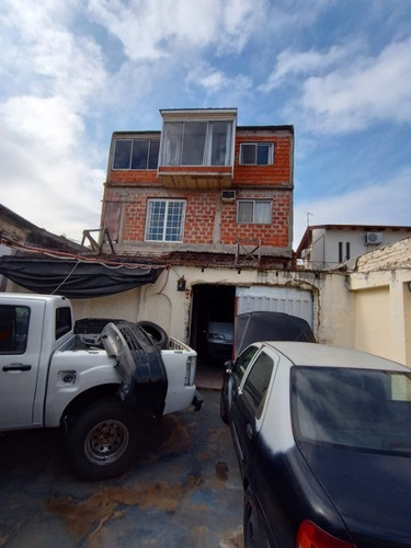 Imagen 4 de 14 de Galpon Con Vivienda En Venta En Lanus Este