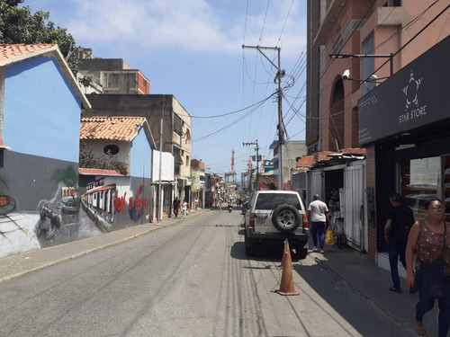 Terreno A Nivel De Calle, En Maiquetia, Calle Los Baños, Ubicacion Estrategica