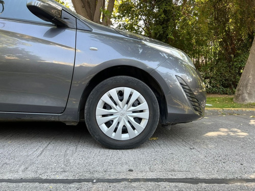 Imagen 6 de 15 de Toyota Yaris 1.5 Xli Mt