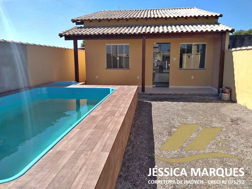 Imagem 1 de 9 de Casa De 2 Quartos, Área Gourmet E Piscina Em Unamar - Jmc077