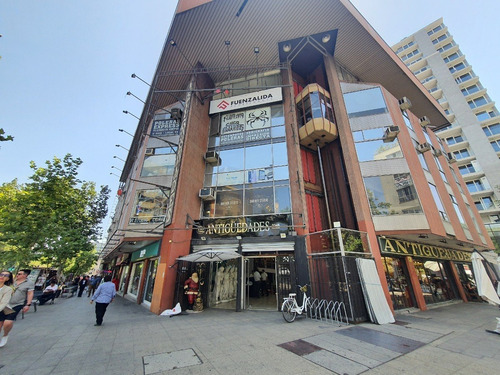 Mc Local Galeria Bucarest - Metro Los Leones