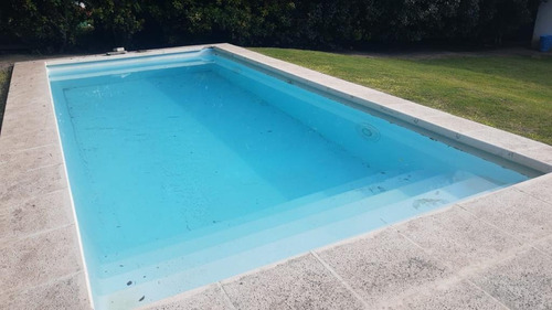 Vendo Casa En La Cuesta 4 Dor, Lote Plano, Pileta. Parque Consolidado