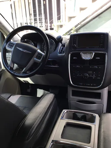 Chrysler Town & Country 3.6 Limited Mt