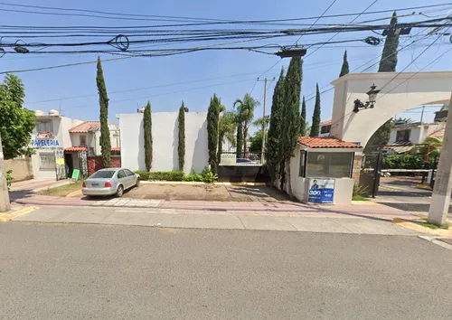 Casa Adjudicada Ubicada En Prol. González Gallo 1934, San Pedro Tlaquepaque, Jal. Sk04