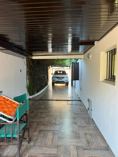 Amplia Vivienda Con Excelentes Comodidades Proxima Al Centro De La Ciudad