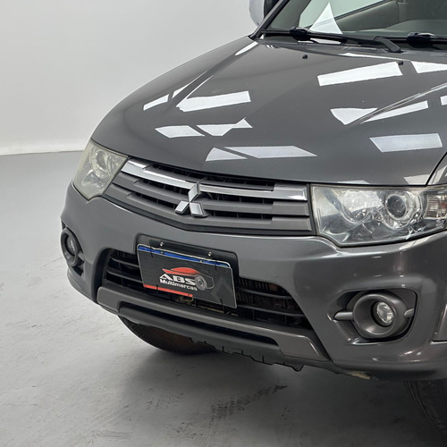 Mitsubishi L200 Triton 3.5 HPE 4X4 CD V6 24V FLEX 4P AUTOMÁTICO