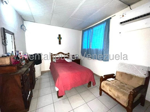Casa En Venta En Piñonal Maracay Zp