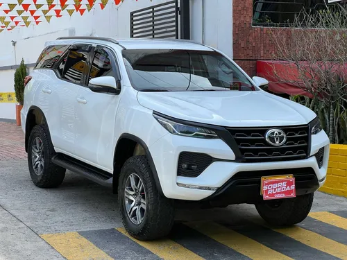 Toyota Fortuner 2.7l Mid