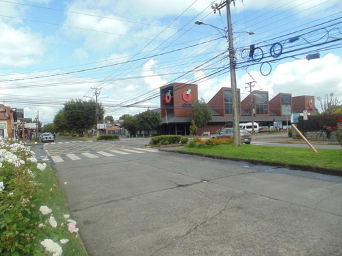 Local Comercial En Centro De Pucón - O´higgins Y Colo Colo.