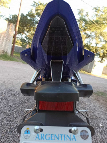 Yamaha R6