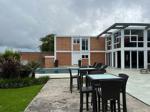 Imagen 15 de 30 de En Venta O Alquiler Casa 1000m2 11h/10b/11p La Lagunita