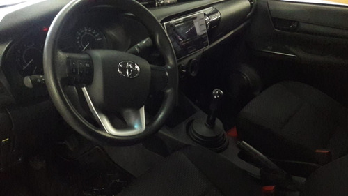 Imagen 8 de 24 de Toyota Hilux Dx 4x4 L/n 150cv 2016
