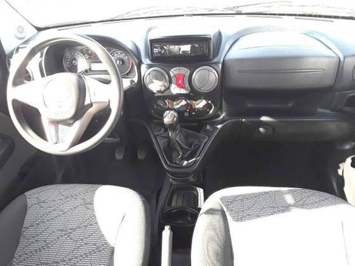 Imagem 3 de 9 de Fiat Doblò 1.8 Mpi Essence 7l 16v Flex 4p Manual