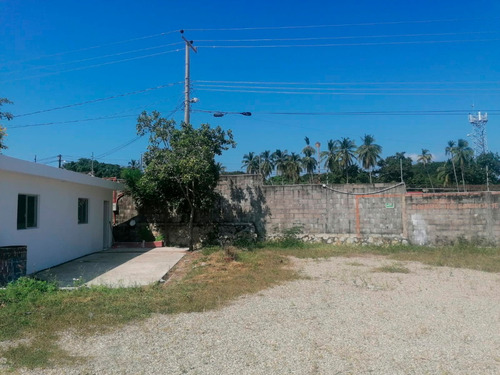 Oficinas Recien Remodeladas Y Terreno.