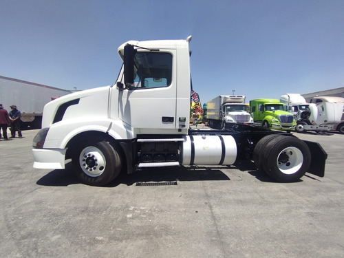 Camion Quinta Rueda Volvo Vnl 2010 Cummins Id1591