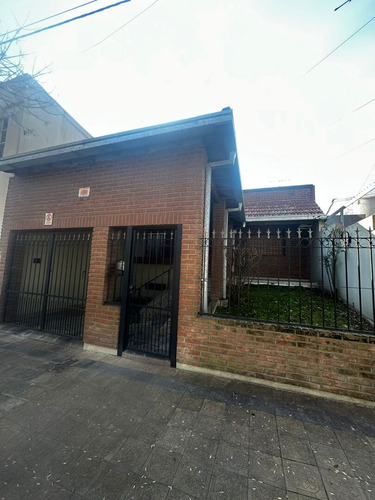 Casa En Alquiler - La Plata
