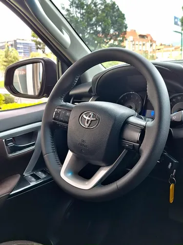 Toyota Fortuner 2.7 Gasolina Automática 4x2 7 Puestos Full