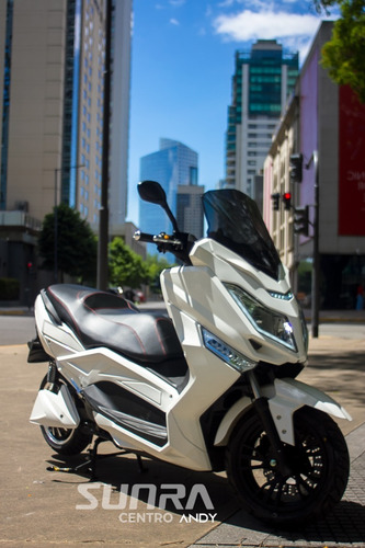 Scooter Sunra T9/ 5000 W /85 Km/h /litio 100 Km +18 Cuotas A