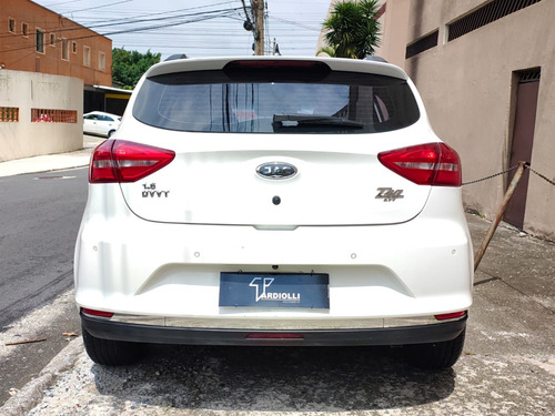 JAC T40 1.6 16V GASOLINA PLUS 4P CVT