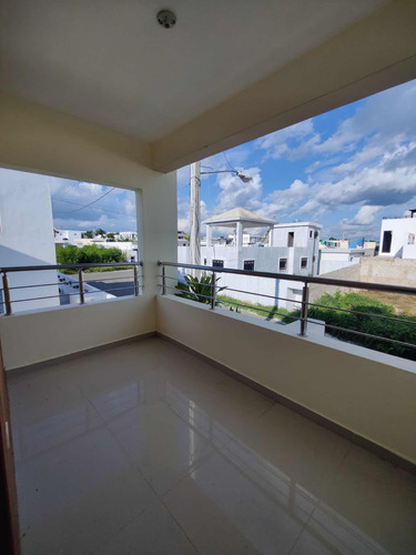 Casa En Venta En La Romana En El Residencial Don Juan
