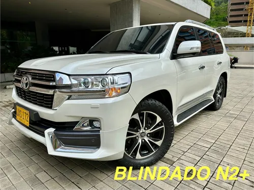 Toyota Land Cruiser SAHARA VXR LC200 DIESEL