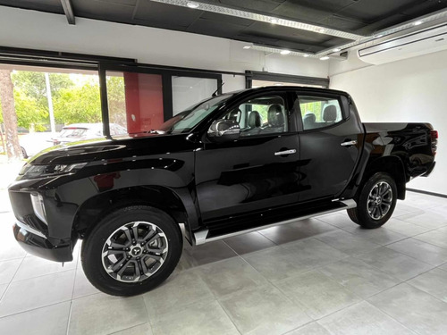 Imagen 11 de 15 de Mitsubishi L200 2023 2.4 Di-d High Power 181cv Cuero