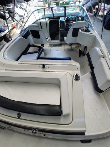 Lancha Quicksilver 2400 Cuddy
