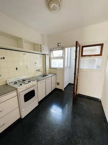 Venta Depto. 3 Amb. A La Calle .balcon Corrido.vista Panoramica .zona Plaza Mitre.consulte