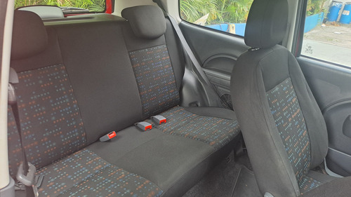 Fiat Uno Uno Vivace 1.0 8V (Flex) 2p