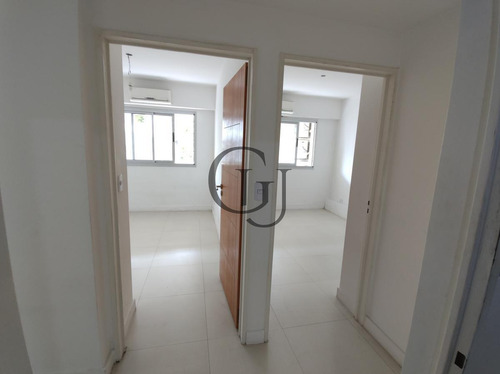 Imagen 17 de 29 de En Venta ! Excelente Departamento 3 Amb Con Patio, Cochera Y Balcon Aterrazado - 93m2