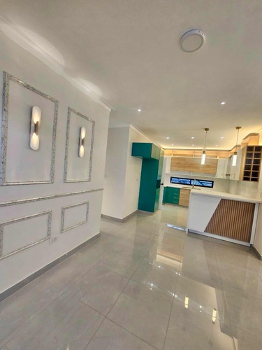 Casa Lujosa Y Espaciosa En Residencial Los Lirios La Romana