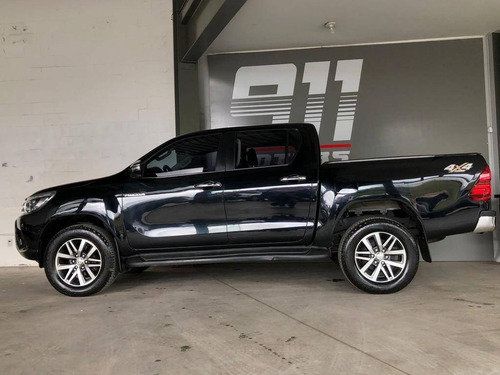 Imagem 3 de 12 de Toyota Hilux 2.8 Srx 4x4 Cd 16v Diesel 4p Automático