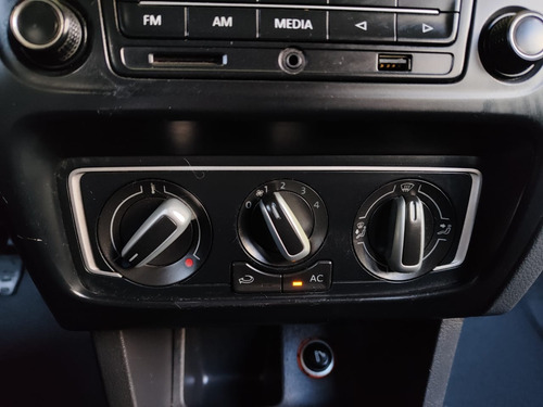 Volkswagen Fox 1.6 Vht Seleção Total Flex 5p