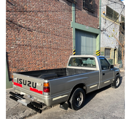 Isuzu Pick Up 2.5 Aa D/c 4x2