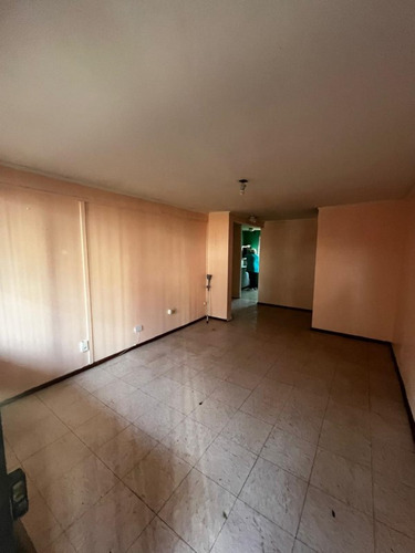 Vendo Amplio Departamento Recoleta