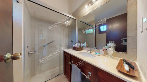 Chalet En Venta Zona Golf