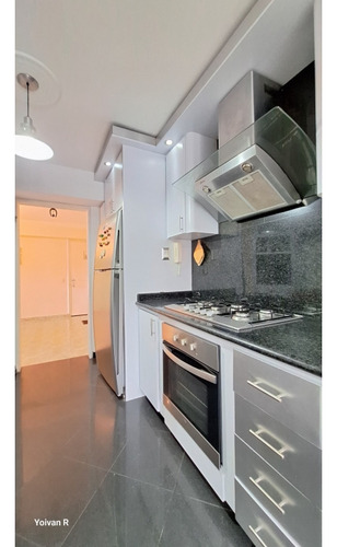 Apartamento En Venta Urb. Las Minas