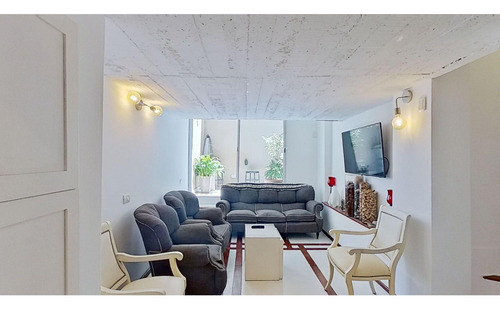 Venta Divino Dos Ambientes Transformado En Loft, Con Patio - Palermo - Botanico