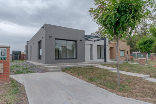 Imagen 22 de 27 de Lj Ramos | Casa A Estrenar C/ Pileta En Venta | San Pablo, Km 50 Pilar