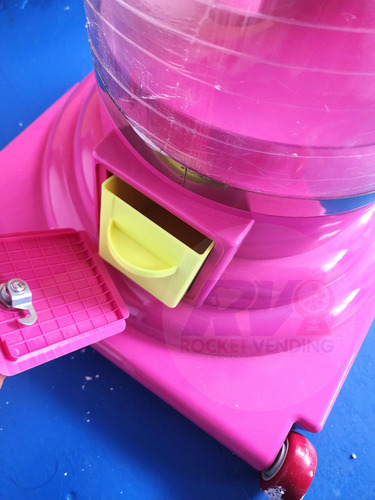 Maquina Chiclera Gatito Espacial 2 Pulgadas Cobro 20 Pesos Color Fucsia