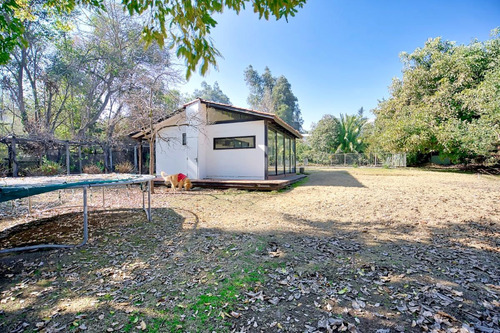 Se Vende Sitio De 2.964m Con Casa Completamente Remodelada.