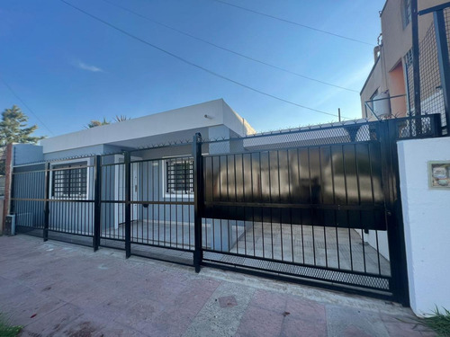 Imagen 2 de 24 de Casa - Ituzaingó Norte 4 Amb En Venta Casa Americana A Nuevo Sobre Lote Propio