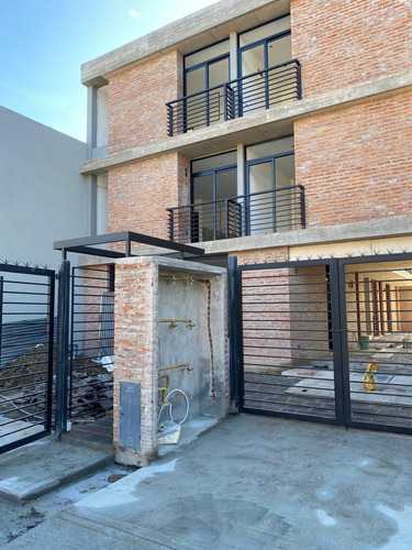 Imagen 1 de 7 de Permuta - Excelente Departamento De 2 Ambientes En Venta - Ituzaingo Norte