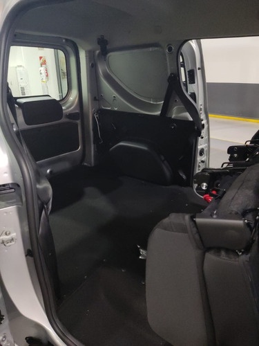 Imagen 21 de 24 de Renault Kangoo Confort 5a 1.6 Entrega Inmediata (fp)