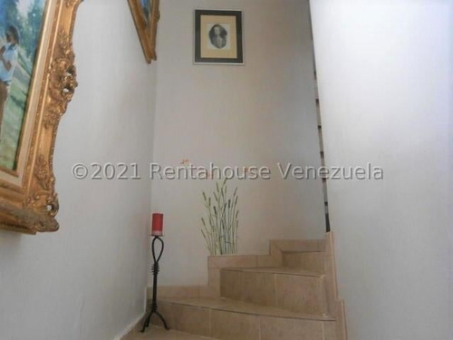 Acojedora Casa De Montana En Karimao Country