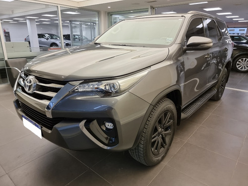 Toyota Hilux Sw4 Tdi Srx 4x4 At 7 Asientos 2020 - Lenken
