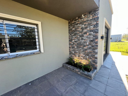 Casa En Venta En Pergamino Con Patio