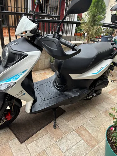 Sym Cross 125, Color Blanco
