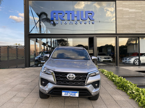 Toyota Hilux SW4 2.7 VVT-I FLEX SRV 7L 4X2 AUTOMÁTICO