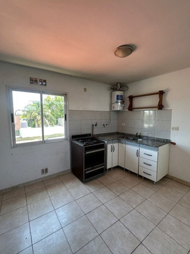 Departamento En Alquiler A Metros Del Coto De Temperley!!! Huergo 740 Depto 02